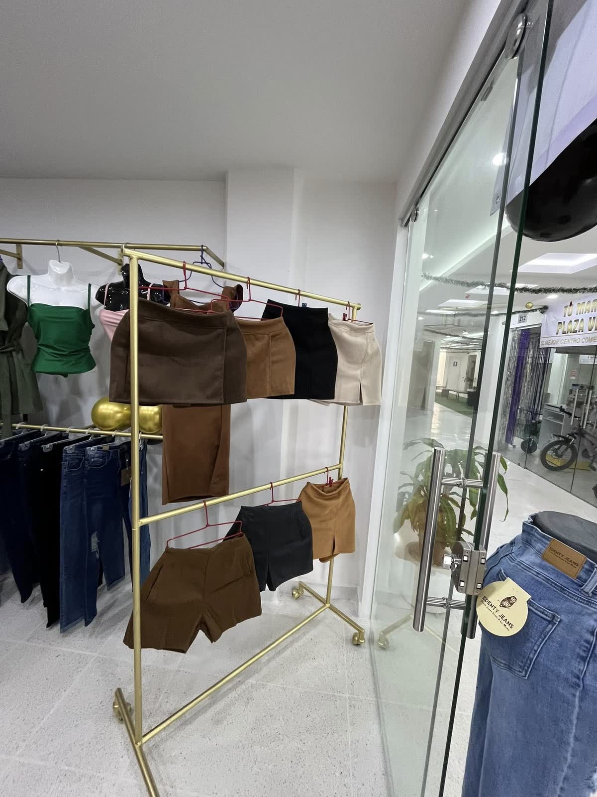 ¡Inauguración de Boutique Claus Aldana!